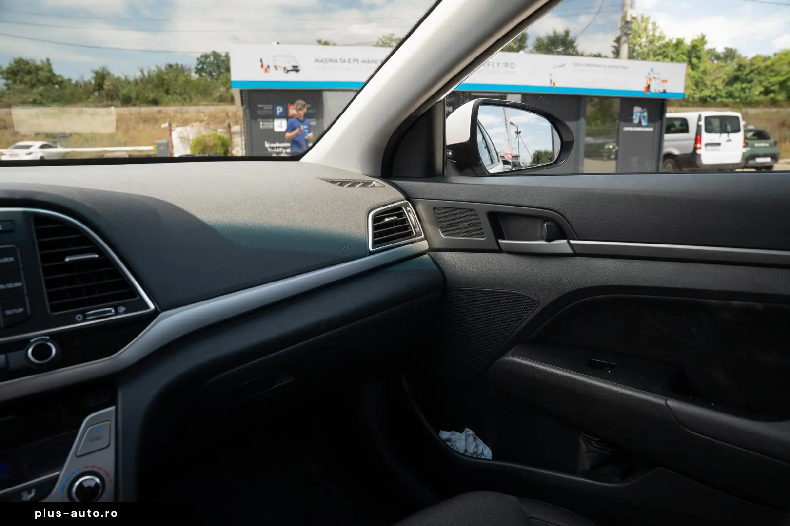 Hyundai Elantra Comfort 1.6 MPI