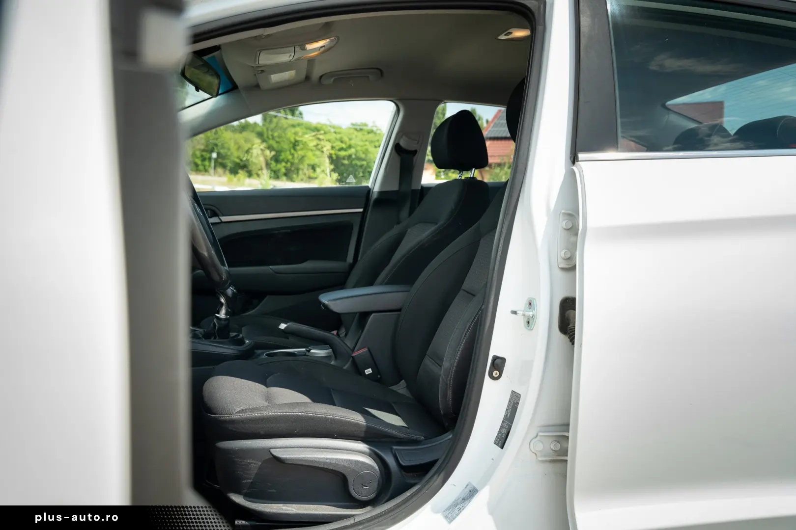 Hyundai Elantra Comfort 1.6 MPI