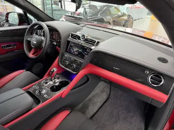BENTLEY Bentayga V8 S NAIM Carbon Kristall 360  HUD 22