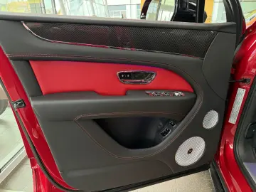 BENTLEY Bentayga V8 S NAIM Carbon Kristall 360  HUD 22