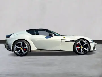 FERRARI 12Cilindri  Embleme Navi PDC Klima Leder