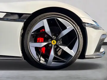 FERRARI 12Cilindri  Embleme Navi PDC Klima Leder