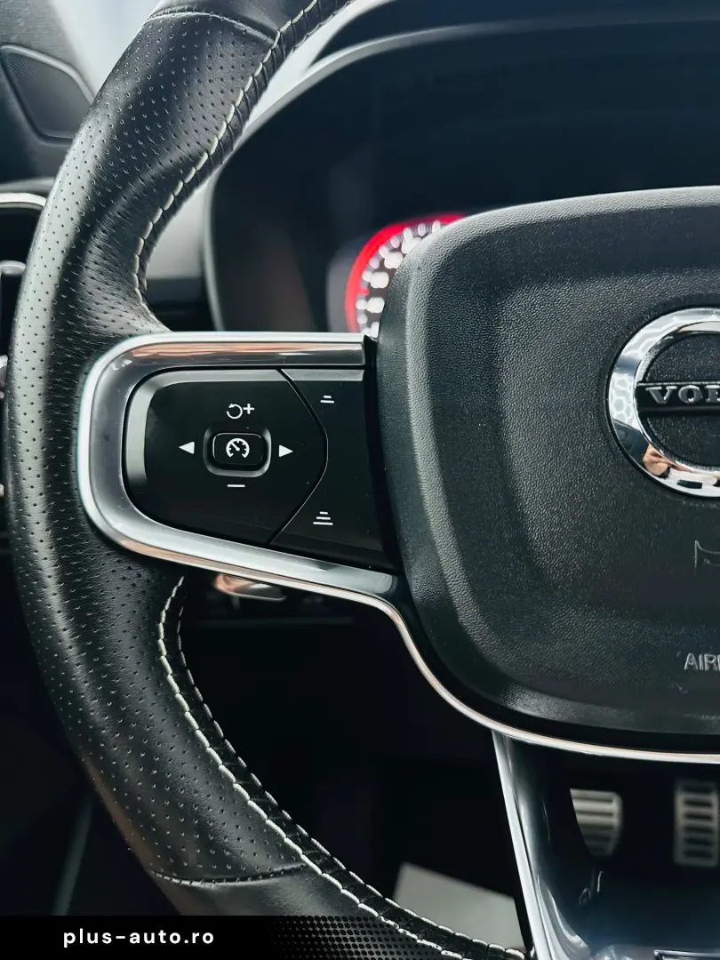VOLVO XC40 2019 2.0D E6 4X4 Garantie 12 Luni Rate Avans 0 Do