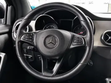 Mercedes-Benz X 350 d 4MATIC V6 360