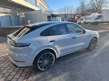 Porsche Cayenne Coupé Turbo S E-Hybrid