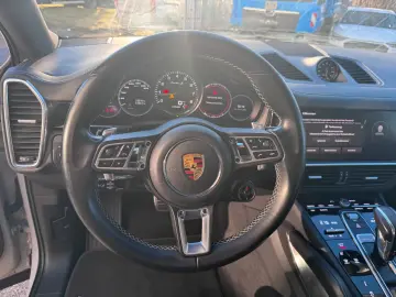 Porsche Cayenne Coupé Turbo S E-Hybrid