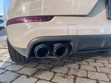 Porsche Cayenne Coupé Turbo S E-Hybrid