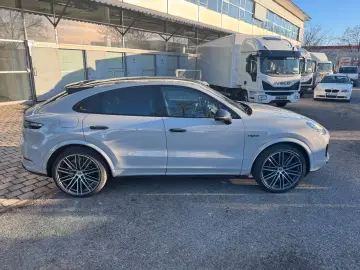 Porsche Cayenne Coupé Turbo S E-Hybrid