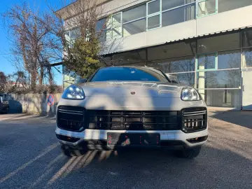 Porsche Cayenne Coupé Turbo S E-Hybrid
