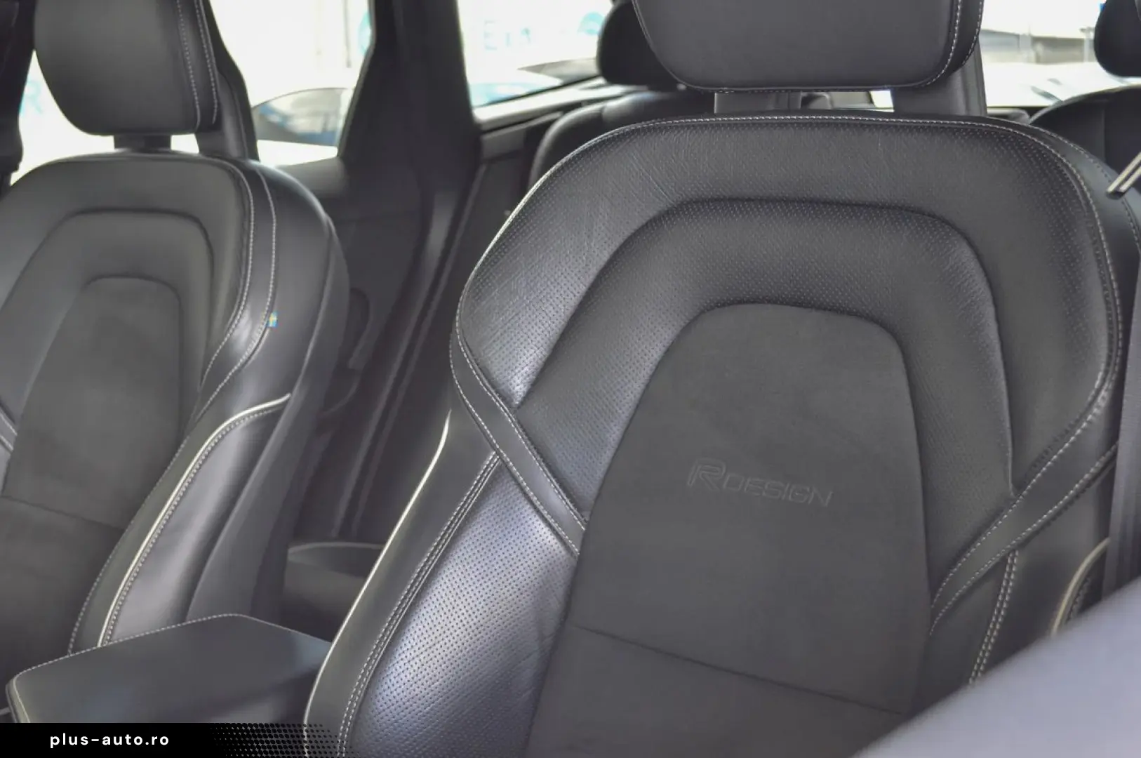 2018 Volvo XC-60 D4 AWD R-Design 190 CP Diesel  Automată RAT