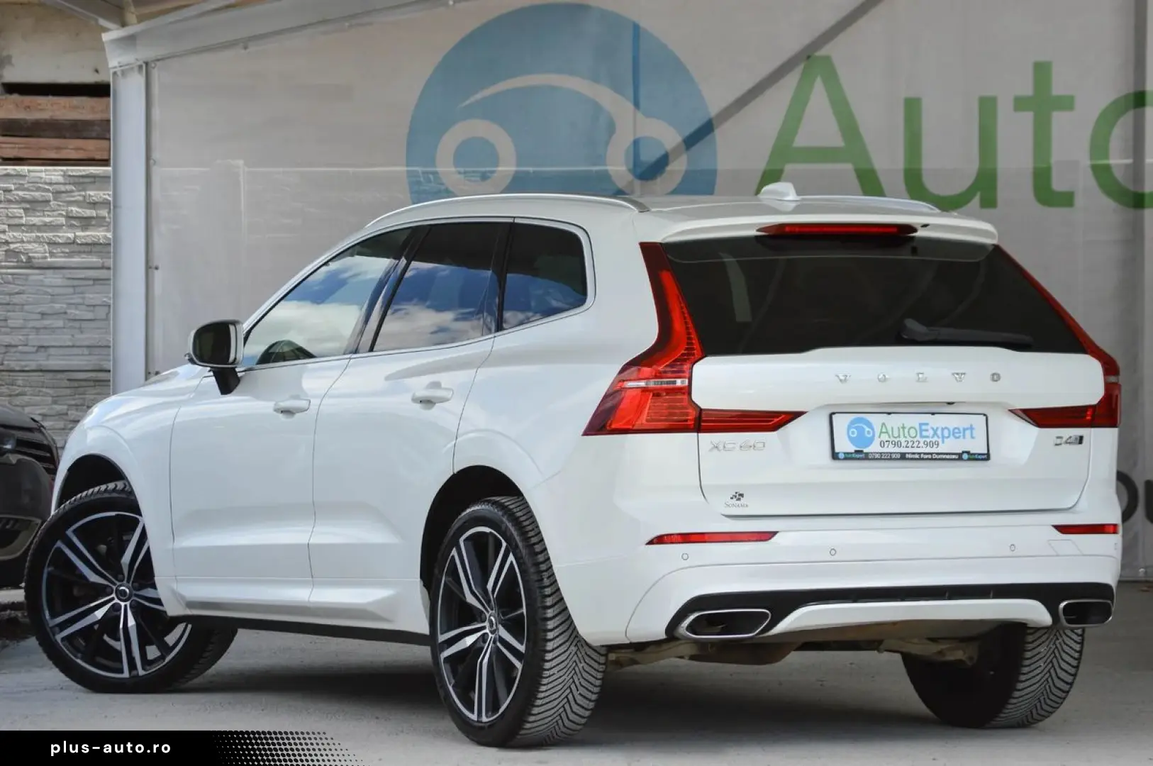 2018 Volvo XC-60 D4 AWD R-Design 190 CP Diesel  Automată RAT
