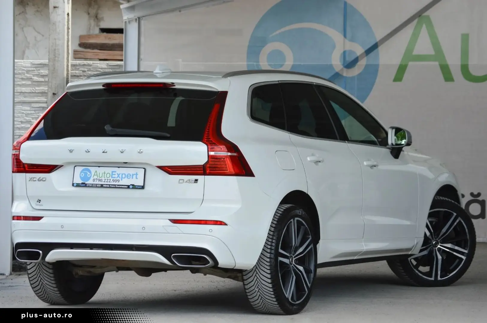 2018 Volvo XC-60 D4 AWD R-Design 190 CP Diesel  Automată RAT