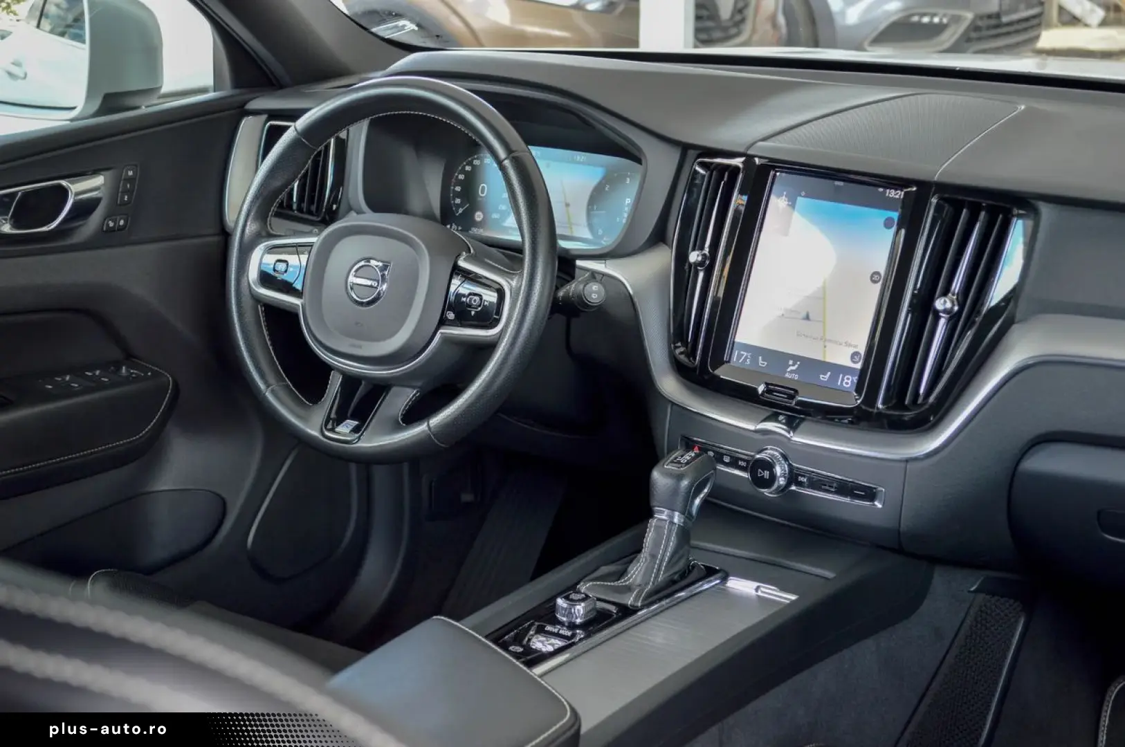 2018 Volvo XC-60 D4 AWD R-Design 190 CP Diesel  Automată RAT