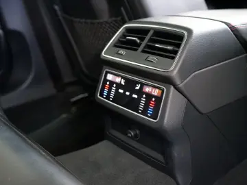 AUDI RS7 quattro Mattlackierung Pano Sitzklima 280kmh