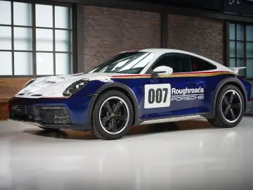 PORSCHE 992 Dakar   1. Hand   Rallye Design & SportPaket
