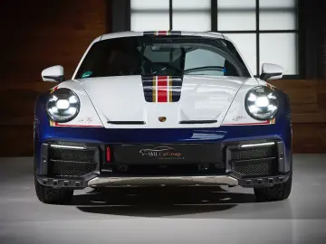 PORSCHE 992 Dakar   1. Hand   Rallye Design & SportPaket
