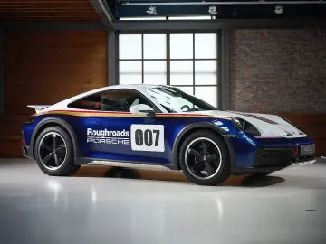 PORSCHE 992 Dakar   1. Hand   Rallye Design & SportPaket