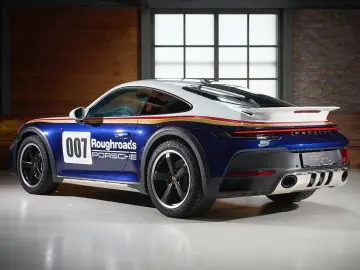 PORSCHE 992 Dakar   1. Hand   Rallye Design & SportPaket