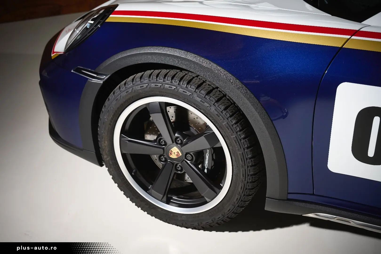 PORSCHE 992 Dakar   1. Hand   Rallye Design & SportPaket