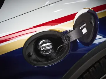 PORSCHE 992 Dakar   1. Hand   Rallye Design & SportPaket