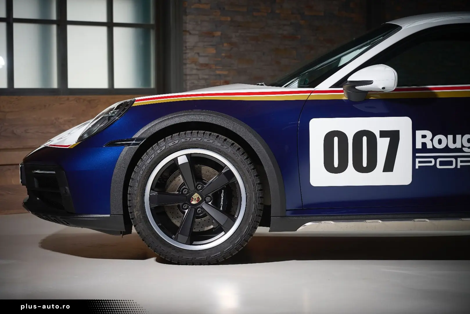 PORSCHE 992 Dakar   1. Hand   Rallye Design & SportPaket