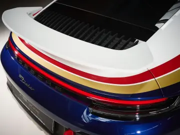 PORSCHE 992 Dakar   1. Hand   Rallye Design & SportPaket