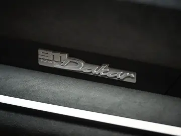 PORSCHE 992 Dakar   1. Hand   Rallye Design & SportPaket