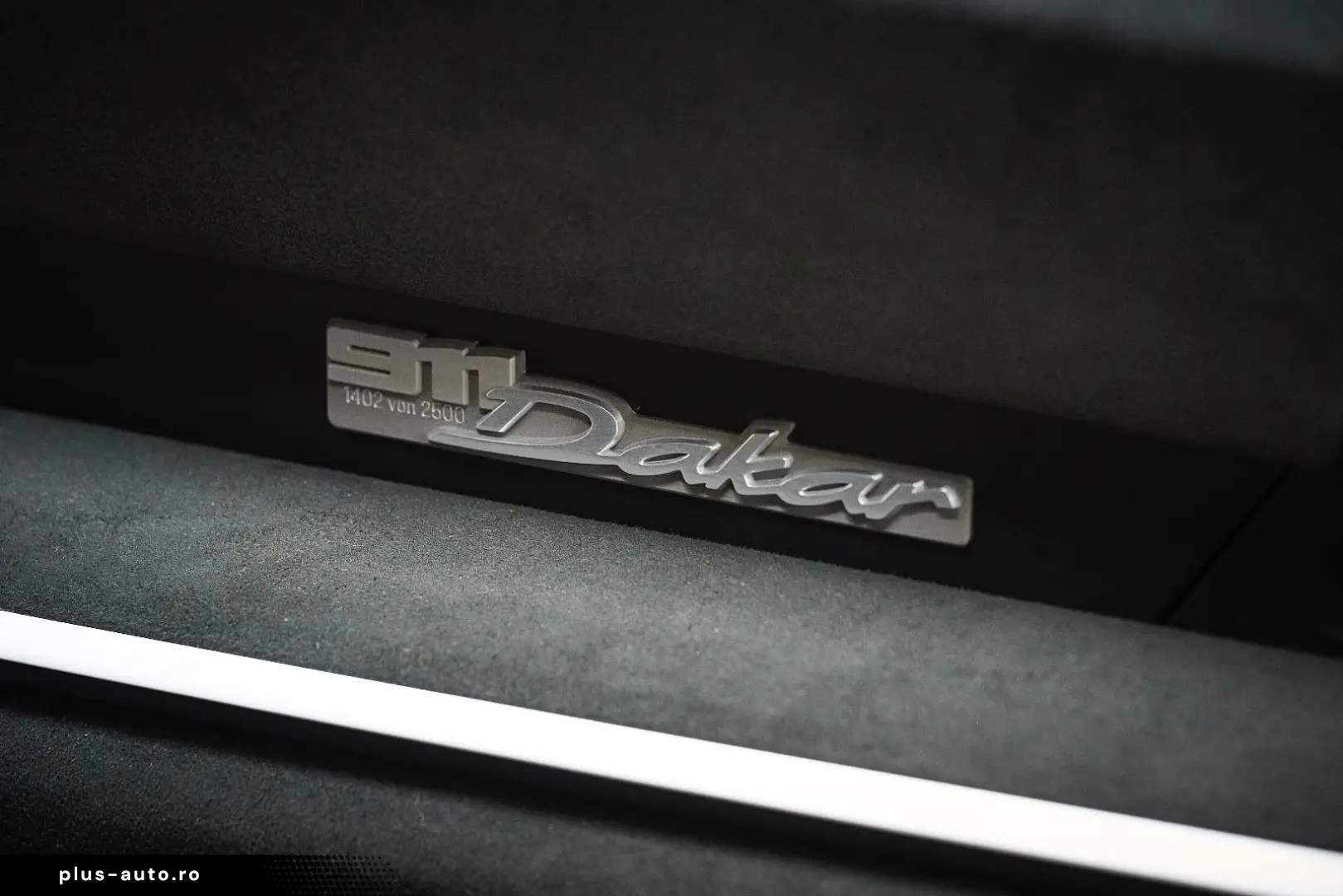 PORSCHE 992 Dakar   1. Hand   Rallye Design & SportPaket
