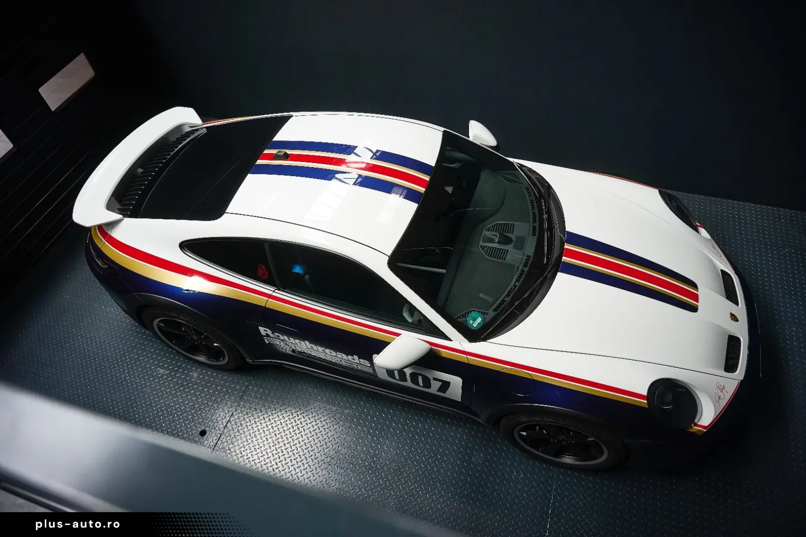 PORSCHE 992 Dakar   1. Hand   Rallye Design & SportPaket