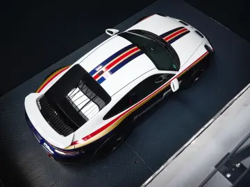 PORSCHE 992 Dakar   1. Hand   Rallye Design & SportPaket