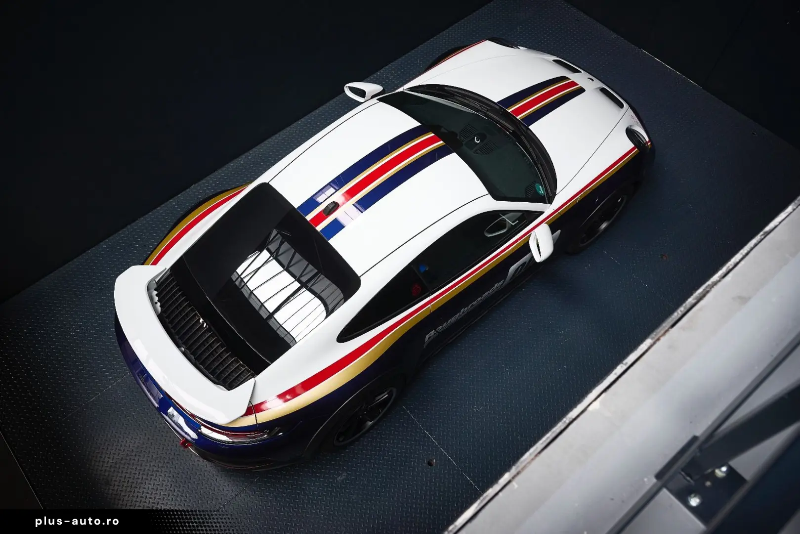 PORSCHE 992 Dakar   1. Hand   Rallye Design & SportPaket