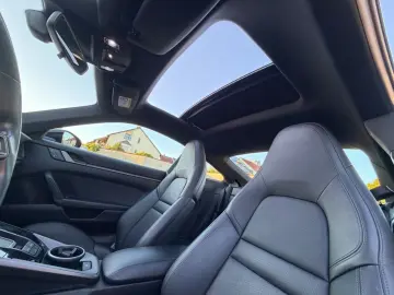 PORSCHE 992 Carrera 1.HAND DEUTSCH PANO RÜCKFK LED