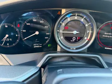 PORSCHE 992 Carrera 1.HAND DEUTSCH PANO RÜCKFK LED