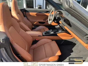 PORSCHE 911 992.2 Carrera GTS Cabriolet INNO BOSE CARBON