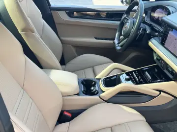 PORSCHE Cayenne E-Hybrid  Coupe KREIDE-BEIGE SPORTDESIGN