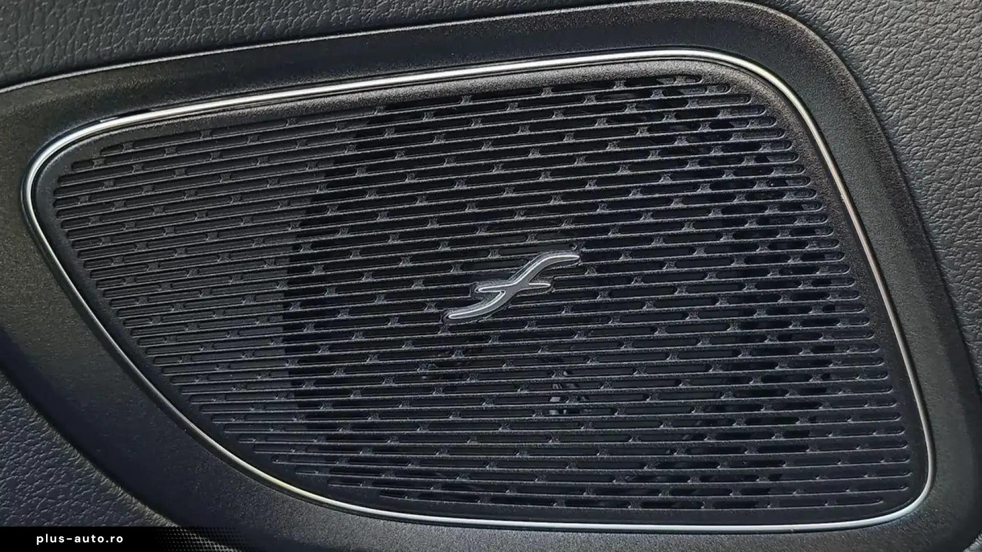 Mercedes-Benz C 300 e DISTRONIC 360 Burmester