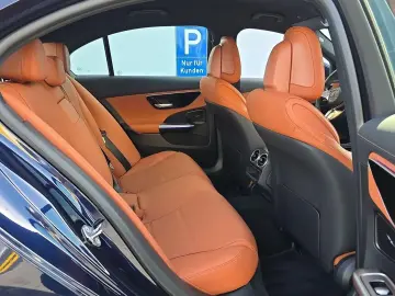 Mercedes-Benz C 300 e DISTRONIC 360 Burmester