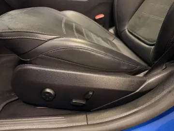 Mercedes-Benz C 300 e AMG Line DISTRONIC