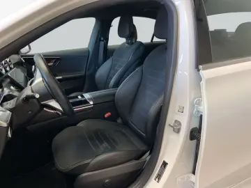 Mercedes-Benz C 300 e AMG Line Premium