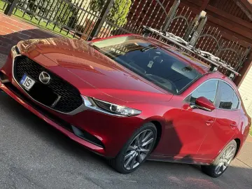 Mazda 3 SkyActiv G - întreținută doar la reprezentanța Mazda