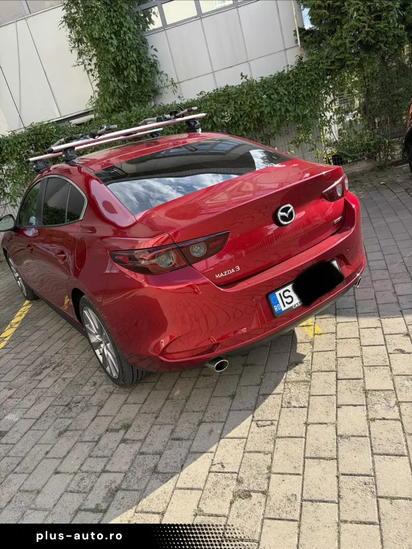 Mazda 3 SkyActiv G - întreținută doar la reprezentanța Mazda