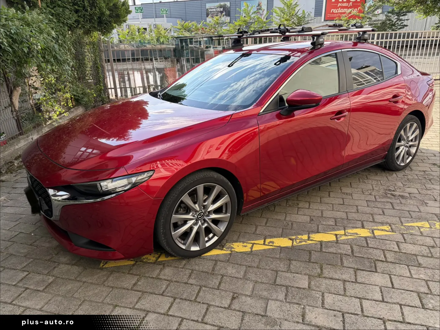 Mazda 3 SkyActiv G - întreținută doar la reprezentanța Mazda
