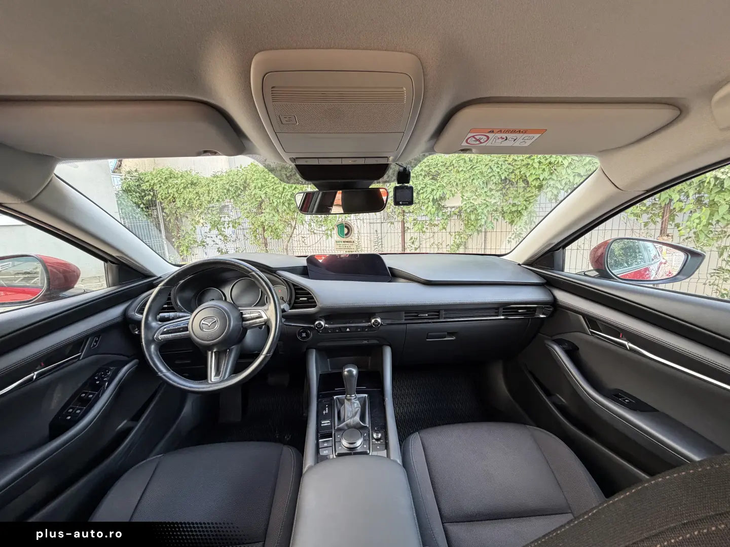 Mazda 3 SkyActiv G - întreținută doar la reprezentanța Mazda