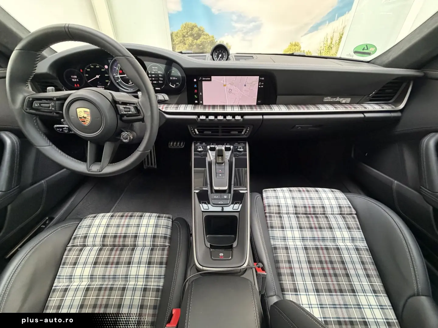 PORSCHE 992 Turbo S 50 Jahre Heritage 360  Glasdach