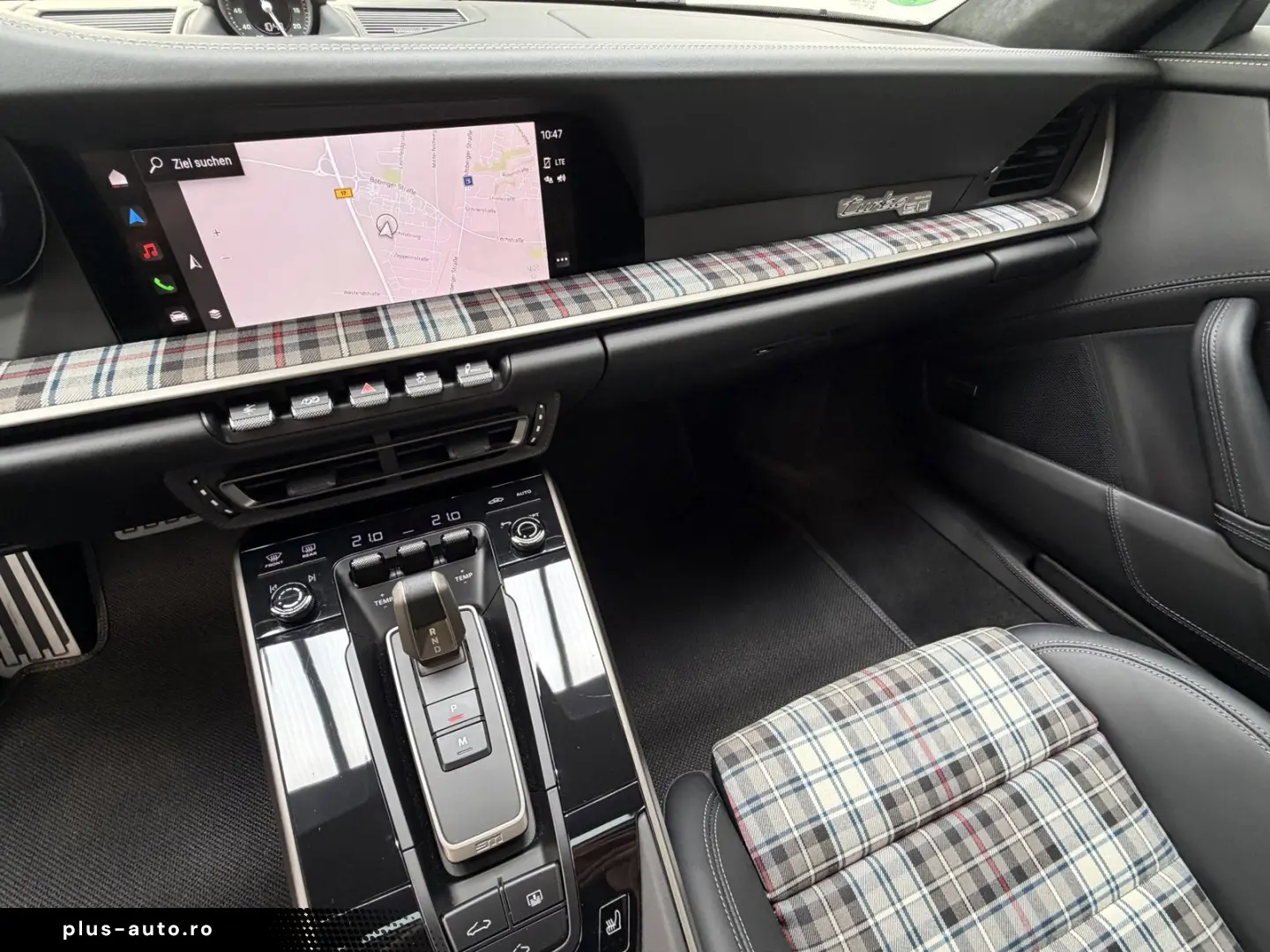 PORSCHE 992 Turbo S 50 Jahre Heritage 360  Glasdach
