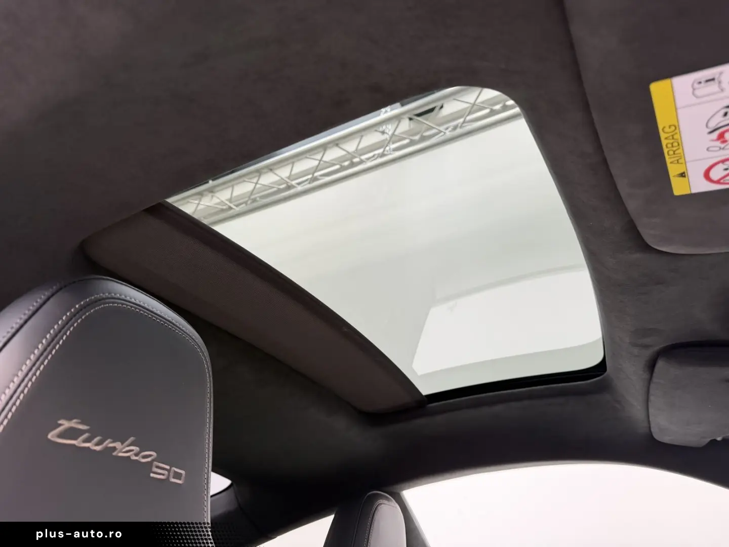 PORSCHE 992 Turbo S 50 Jahre Heritage 360  Glasdach