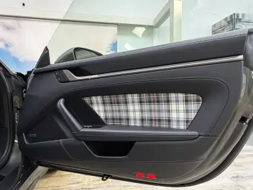 PORSCHE 992 Turbo S 50 Jahre Heritage 360  Glasdach