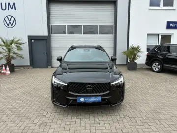 VOLVO XC60 B5 Plus Black Edition AWD  AHK Luftfahrwerk