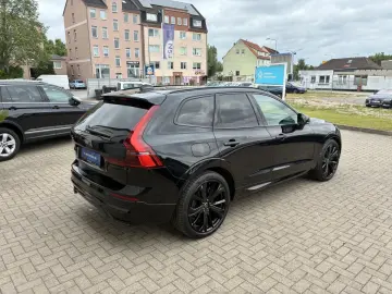 VOLVO XC60 B5 Plus Black Edition AWD  AHK Luftfahrwerk