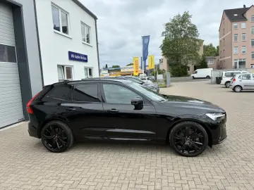 VOLVO XC60 B5 Plus Black Edition AWD  AHK Luftfahrwerk